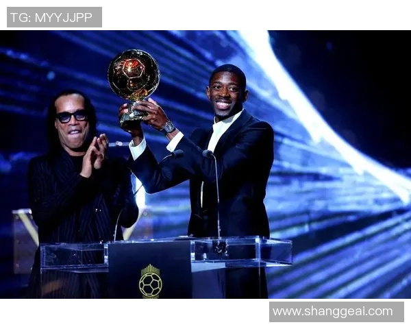 登贝莱在赛场上的表现引发热议球迷期待他带领球队再创辉煌