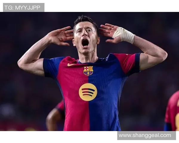 莱万状态火热欧冠赛场独领风骚射手榜争夺战再添精彩篇章 莱万状态火热欧冠赛场独领风骚射手榜争夺战再添精彩篇章