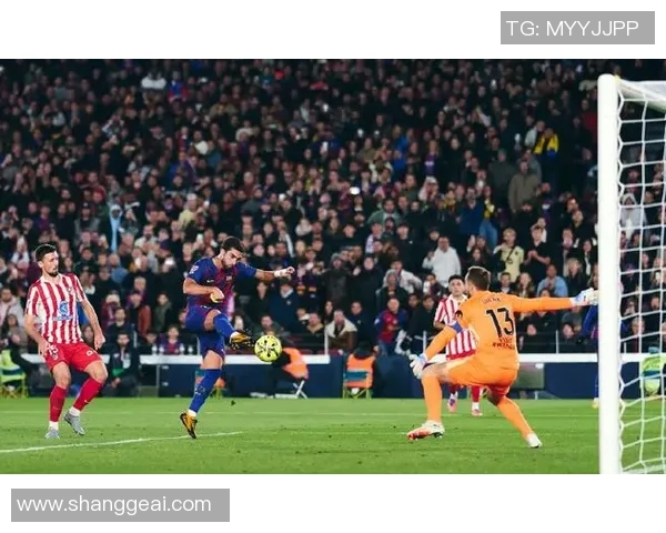 马内对决巴萨:一场足球盛宴的激情碰撞与战术较量 马内对决巴萨:一场足球盛宴的激情碰撞与战术较量