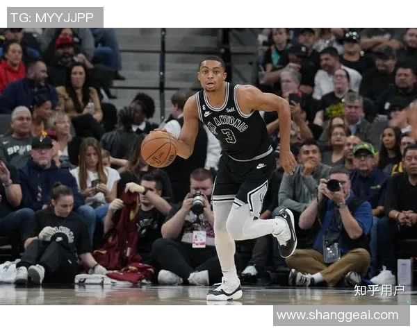 骑士与马刺巅峰对决NBA07经典战役回顾与精彩瞬间分析