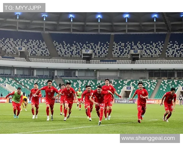 中国对乌兹别克斯坦足球赛精彩回顾与分析八月三十一日的较量