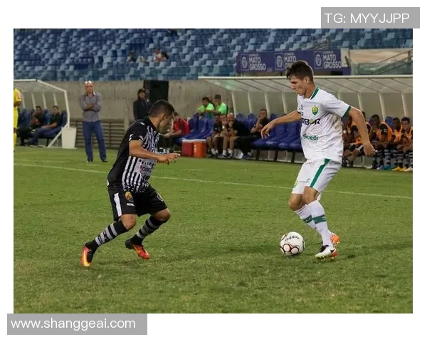 奎尔巴与格雷米奥的精彩对决分析与赛后点评