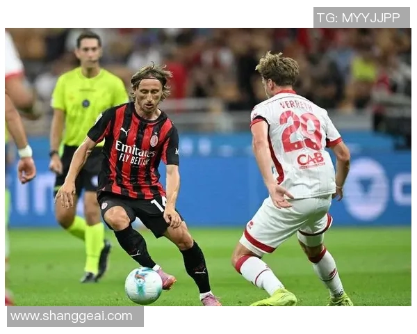 意甲焦点战:AC米兰主场迎战恩波利争夺三分荣耀