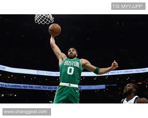 杰森塔图姆如何在NBA赛场上展现卓越领导力与个人魅力